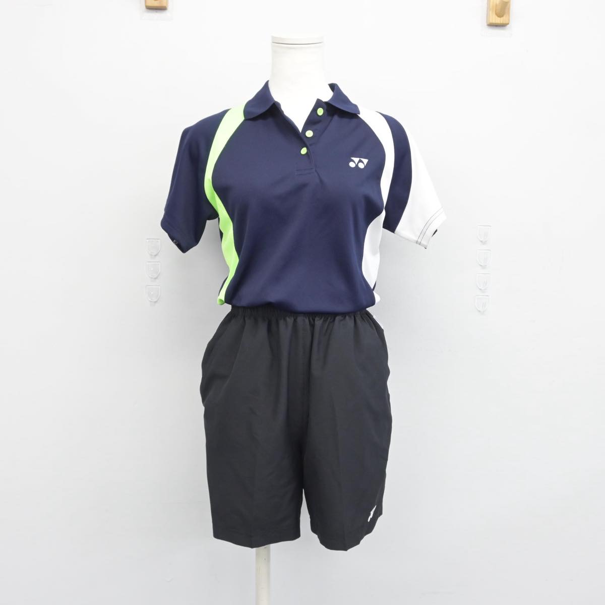 【中古】群馬県 桜木中学校/テニス部ユニフォーム 女子制服 2点（部活ユニフォーム 上・部活ユニフォーム 下）sf030615