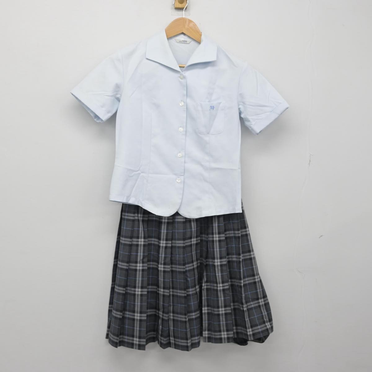 【中古】東京都 藤村女子高等学校 女子制服 2点（シャツ・スカート）sf030625