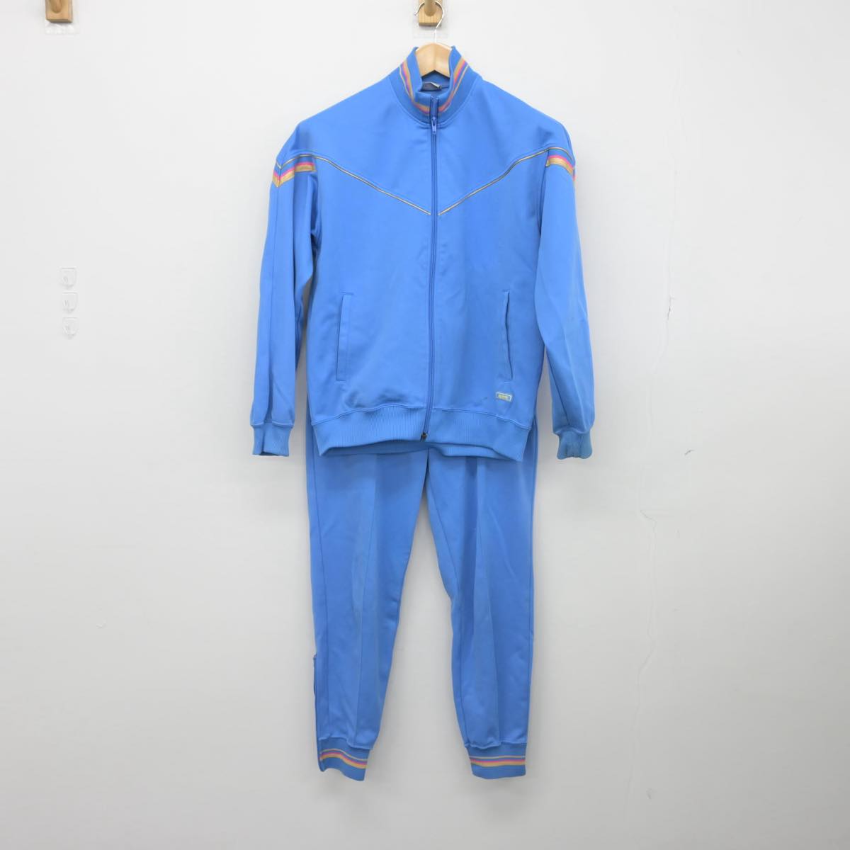 【中古】群馬県 桐生市立桜木中学校 女子制服 2点（ジャージ 上・ジャージ 下）sf030628