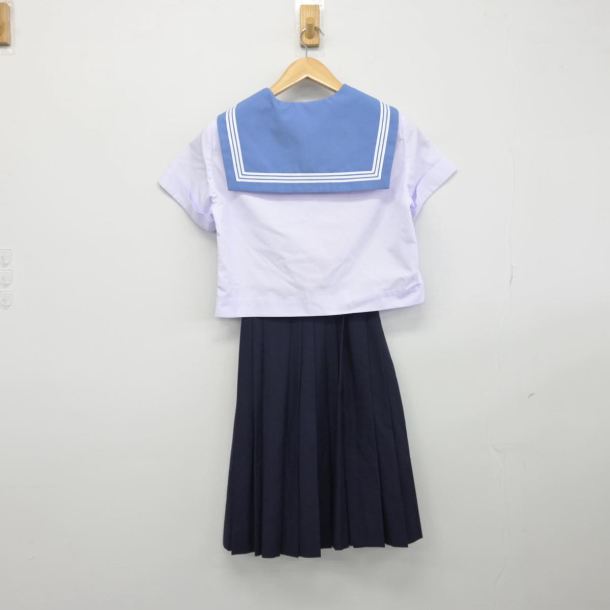 【中古】大阪府 大阪教育大学附属平野中学校 女子制服 3点（セーラー服・スカート）sf030646