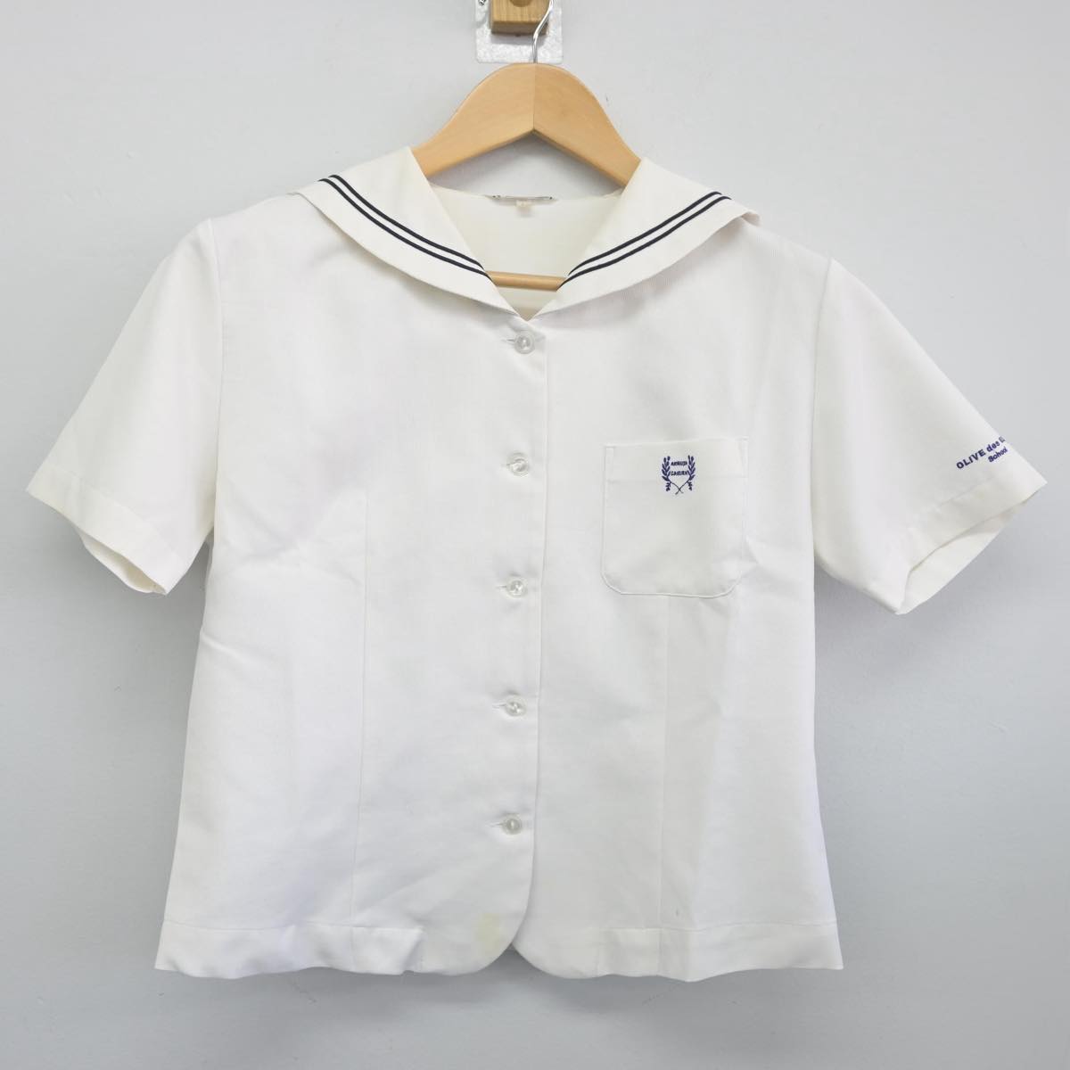 【中古】埼玉県 秋草学園高等学校 女子制服 2点（シャツ・ニットベスト）sf030667