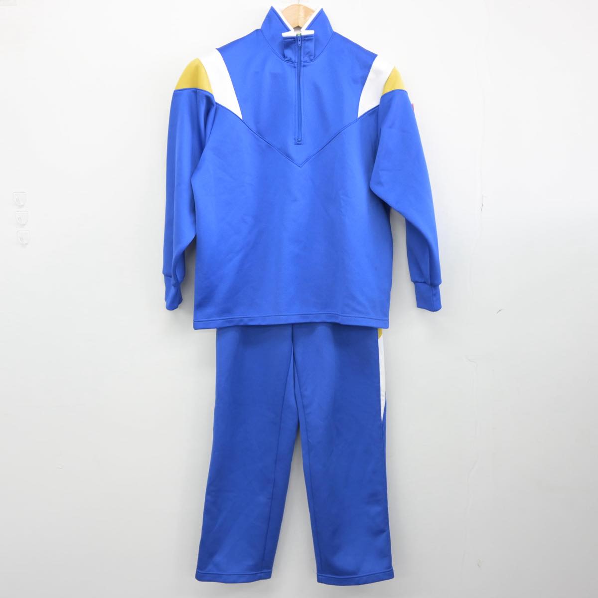 【中古】茨城県 おくの義務教育学校 女子制服 2点（ジャージ 上・ジャージ 下）sf030690