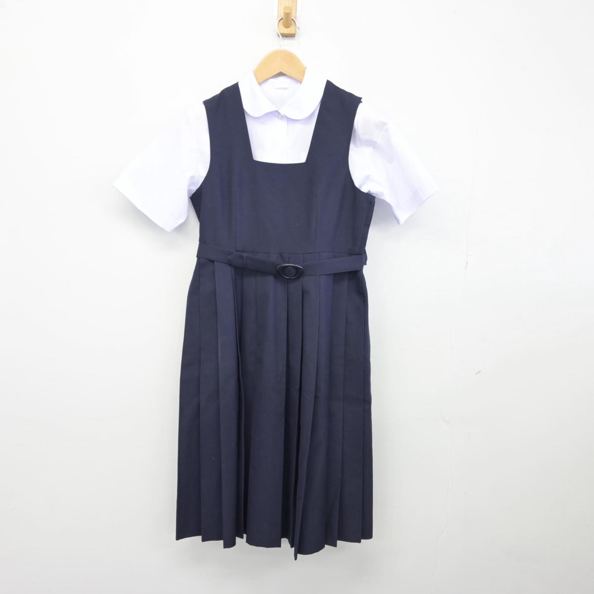 【中古】埼玉県 谷塚中学校 女子制服 2点（シャツ・ジャンパースカート）sf030708