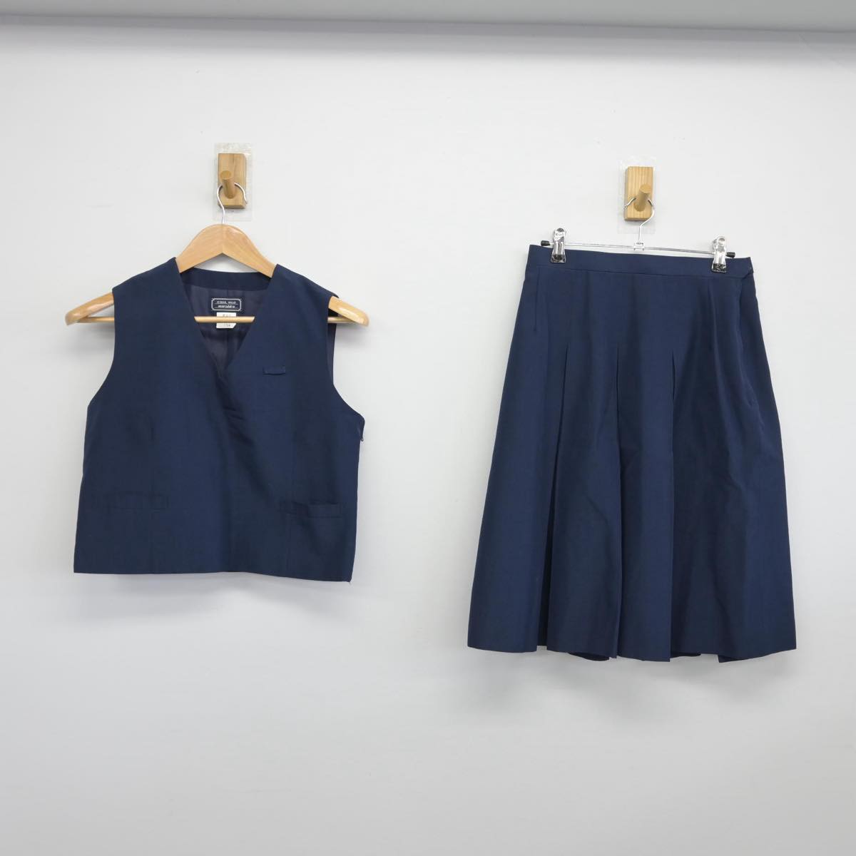 【中古】埼玉県 川越市立野田中学校 女子制服 2点（ベスト・スカート）sf030721