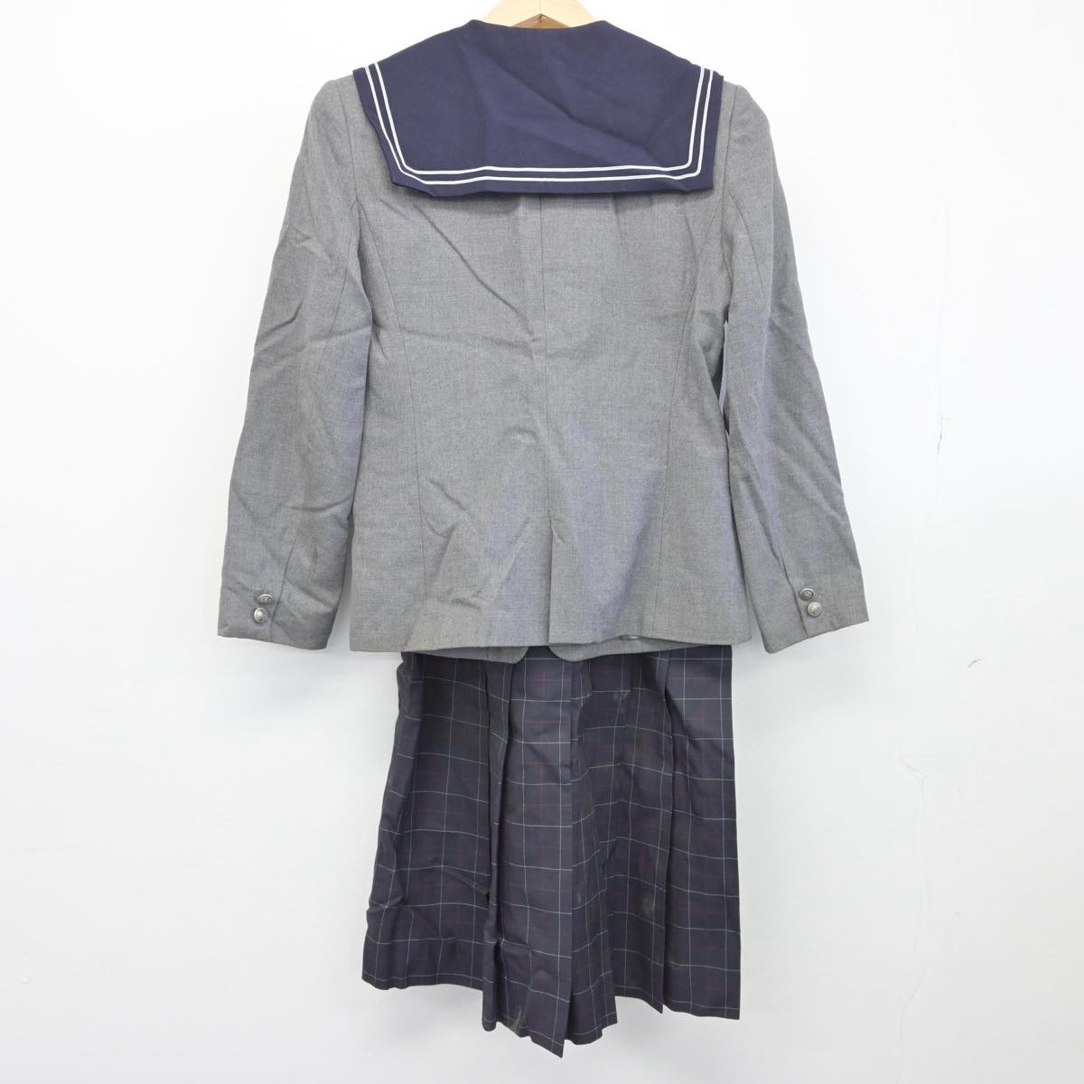 【中古】福岡県 精華女子高等学校 女子制服 2点（セーラー服・ジャンパースカート）sf030794