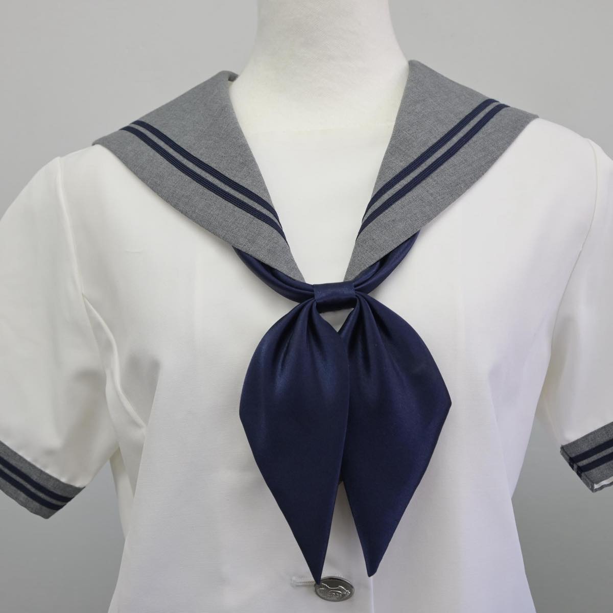 【中古】広島県 進徳女子高等学校 女子制服 3点（セーラー服・スカート）sf030840