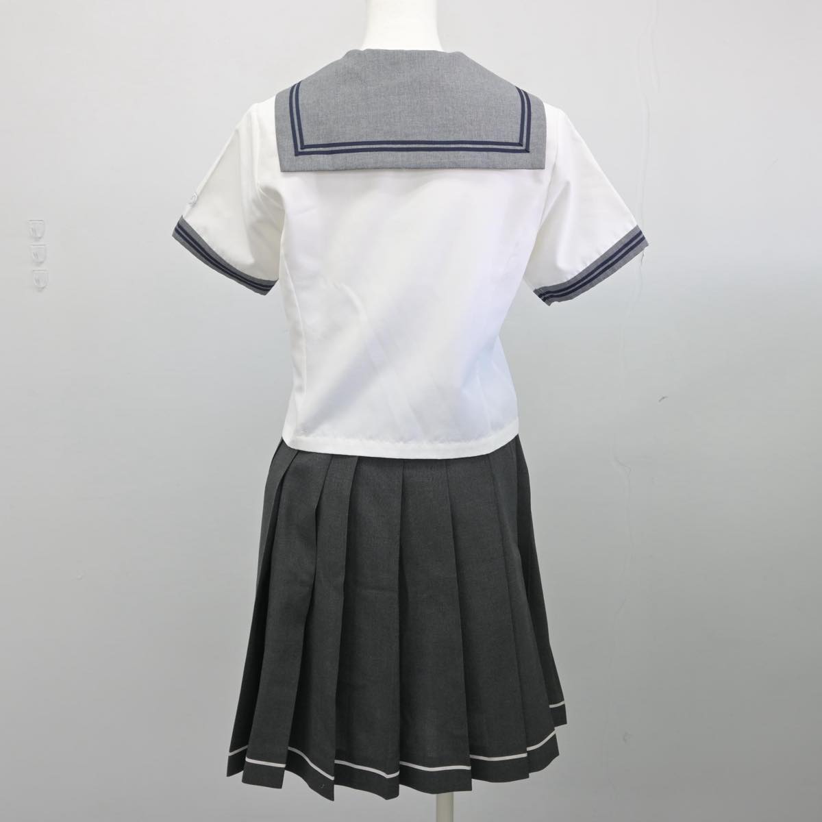 【中古】広島県 進徳女子高等学校 女子制服 3点（セーラー服・スカート）sf030840