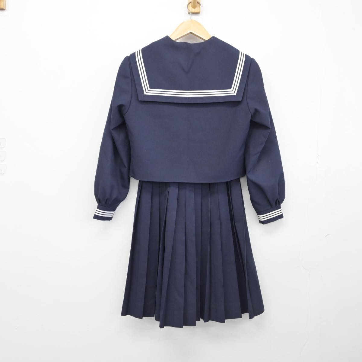 【中古】兵庫県 大的中学校 女子制服 3点（セーラー服・スカート）sf030849