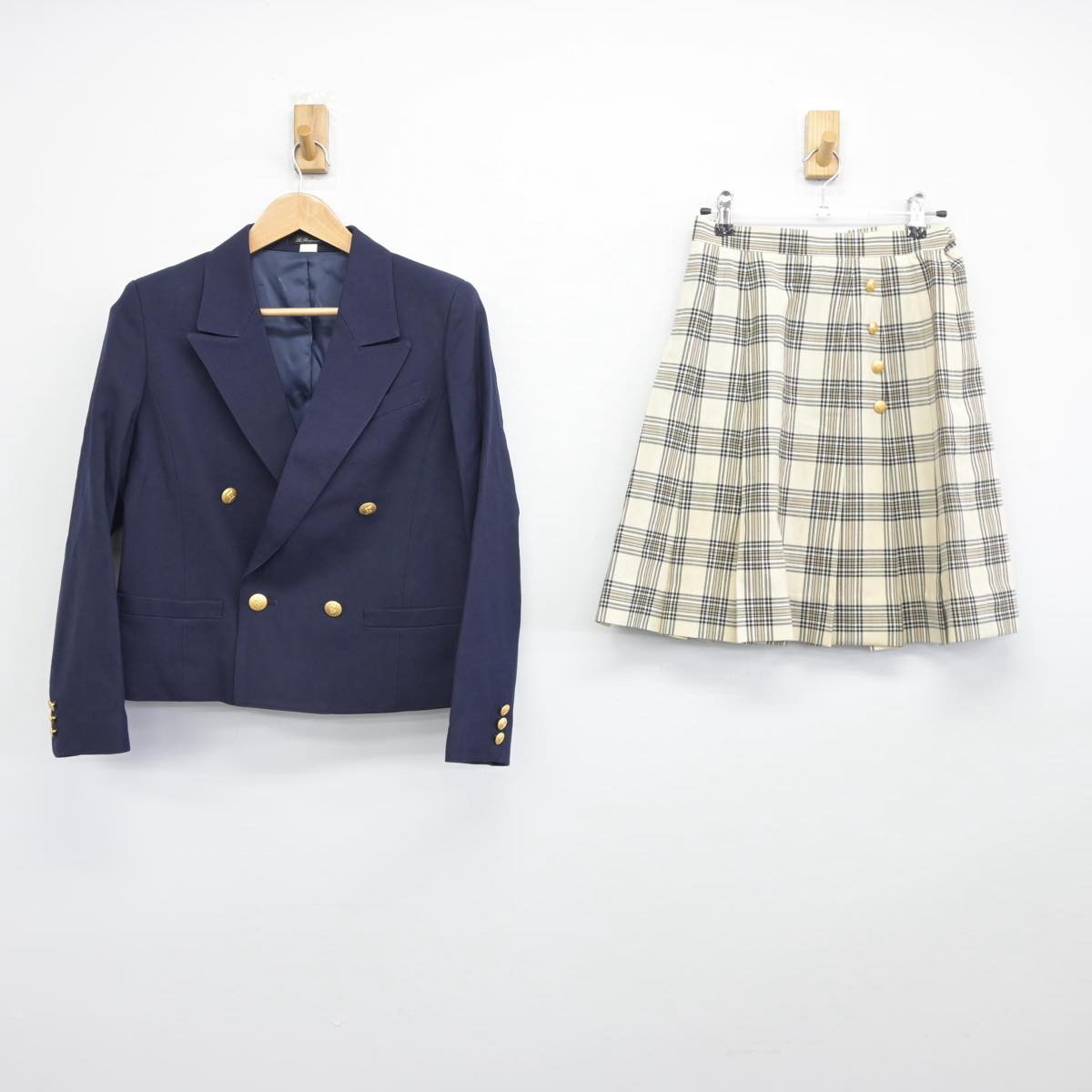 【中古】東京都 中央大学杉並高等学校 女子制服 2点（ブレザー・スカート）sf030869