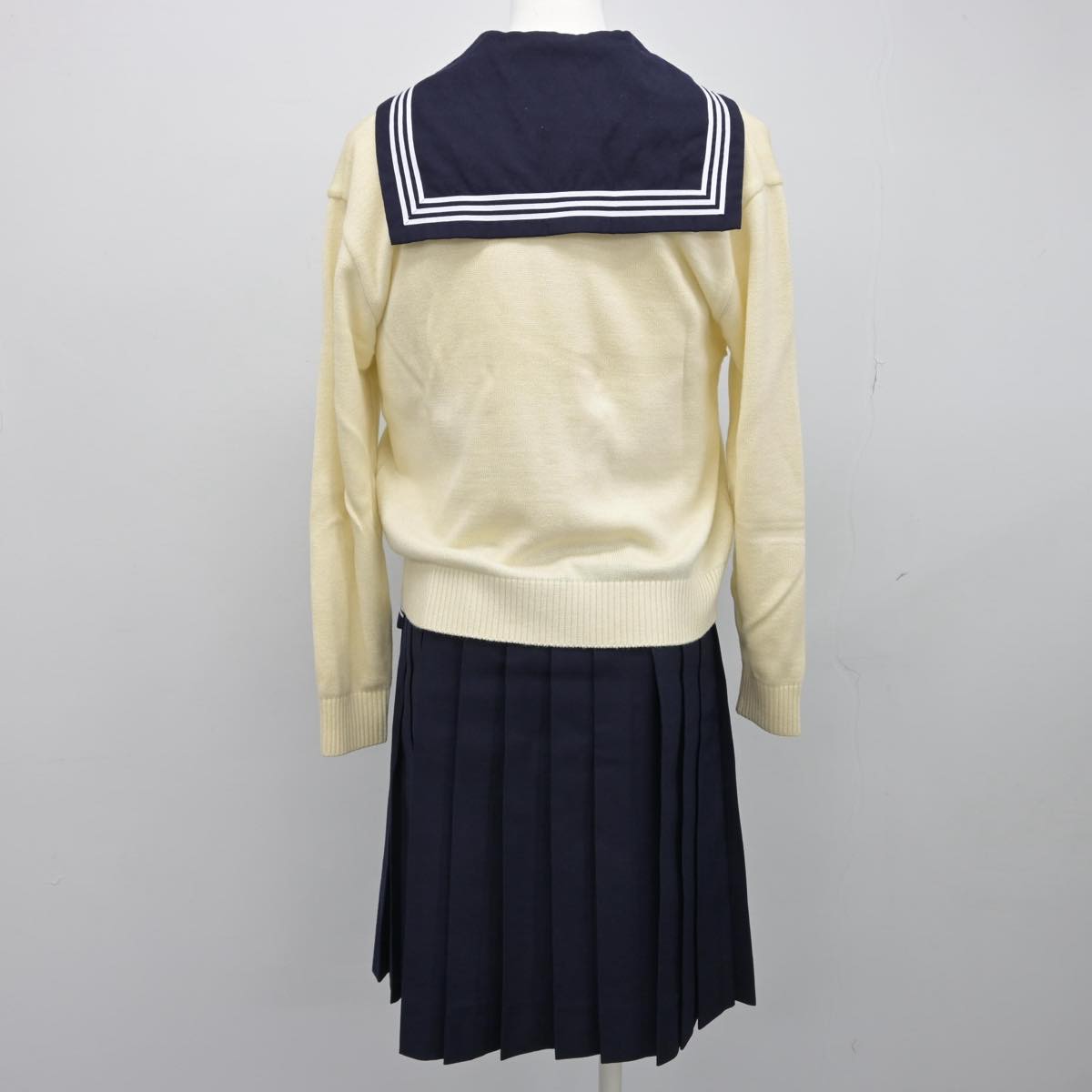 【中古】東京都 東京女学館中学校 女子制服 4点（セーラー服・ニット・スカート）sf030881