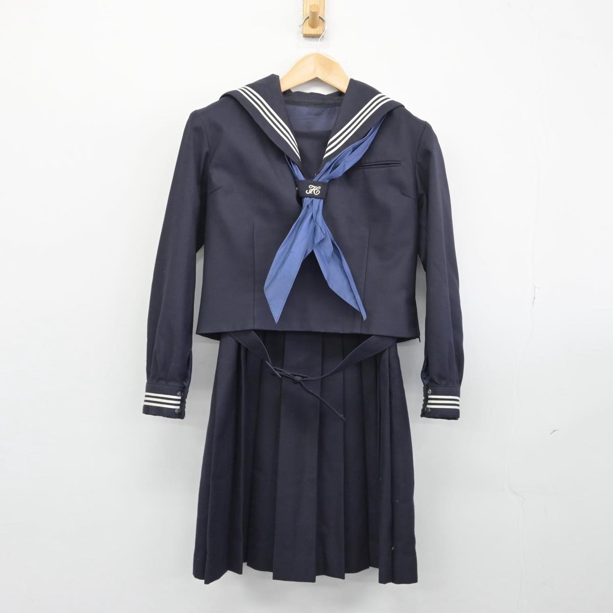 【中古】東京都 石神井南中学校 女子制服 3点（セーラー服・ジャンパースカート）sf030974