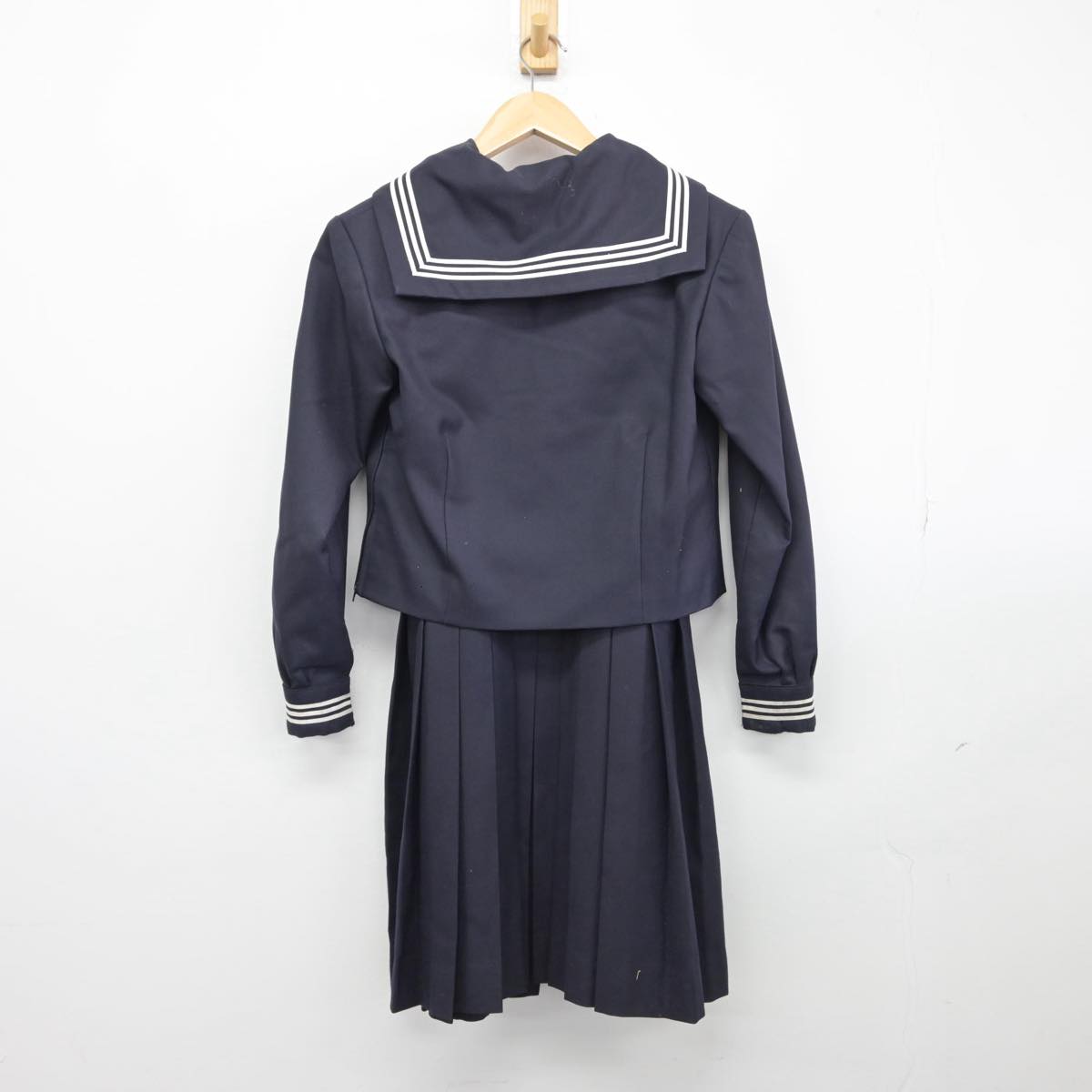 【中古】東京都 石神井南中学校 女子制服 3点（セーラー服・ジャンパースカート）sf030974