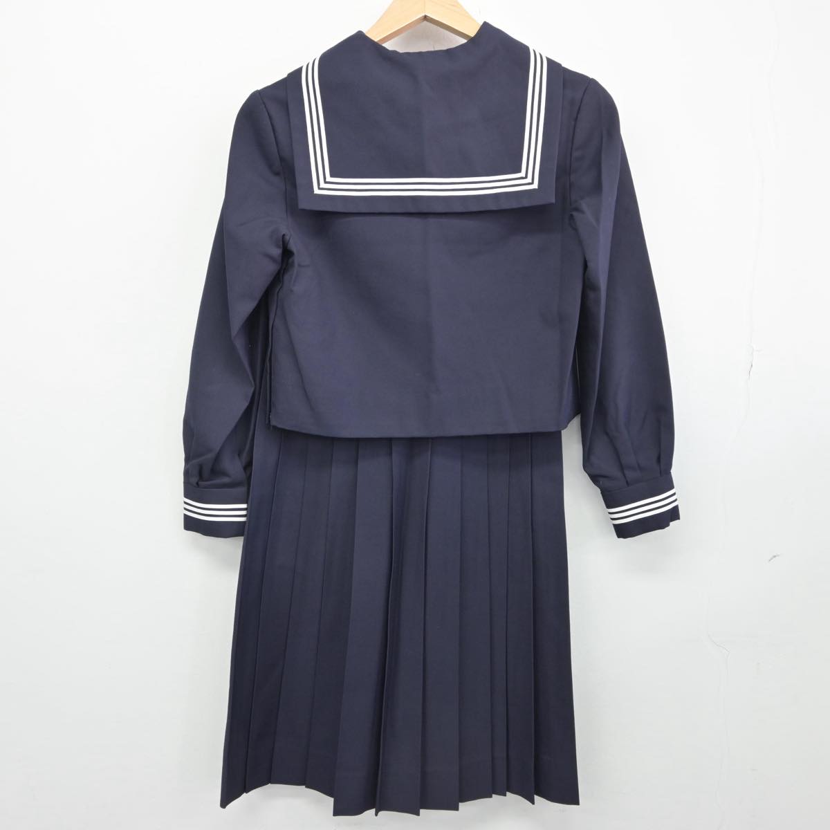 【中古】東京都 実践女子高等学校 女子制服 3点（セーラー服・スカート）sf031015