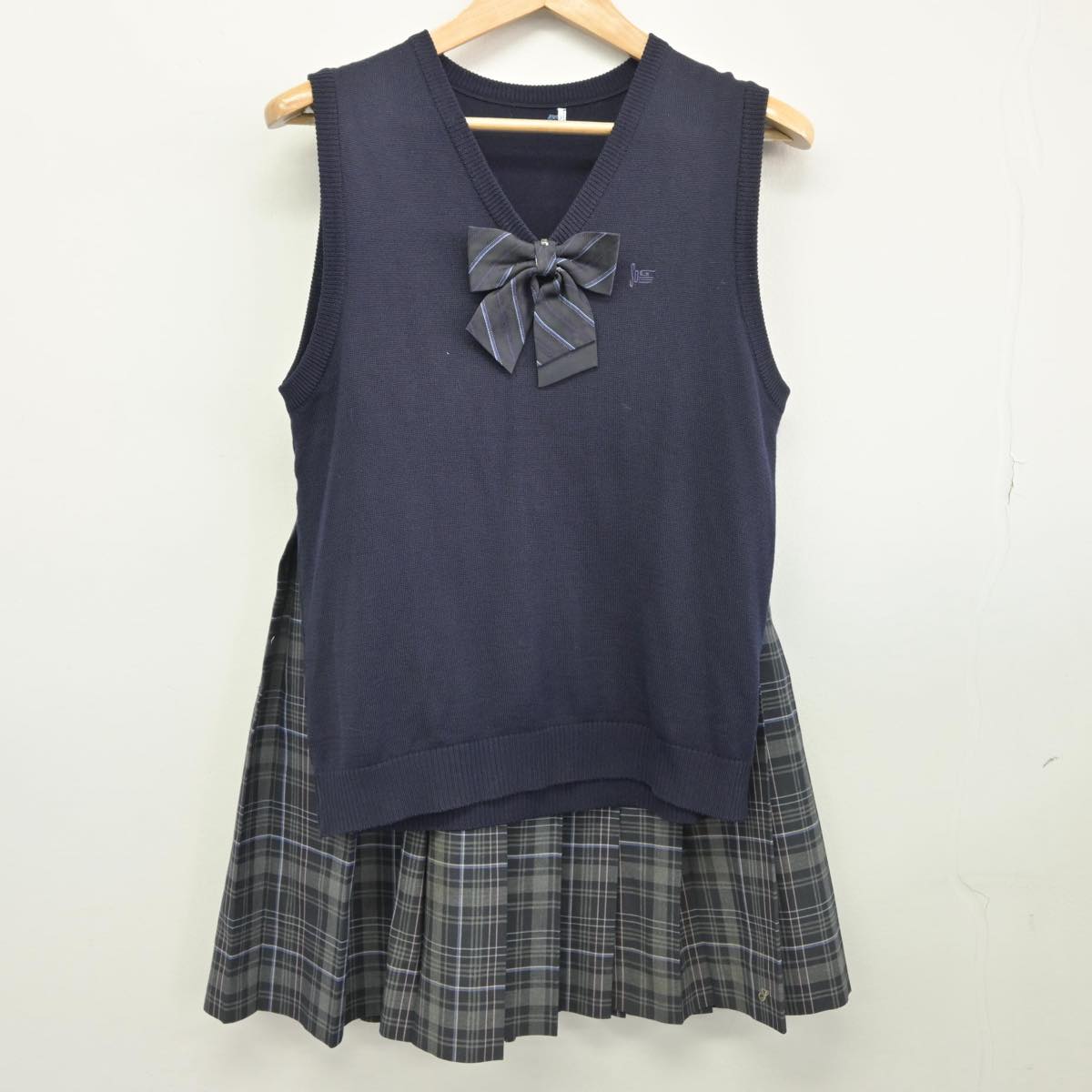 【中古】東京都 私立昭和第一学園高等学校 女子制服 3点（ニットベスト・スカート）sf031021