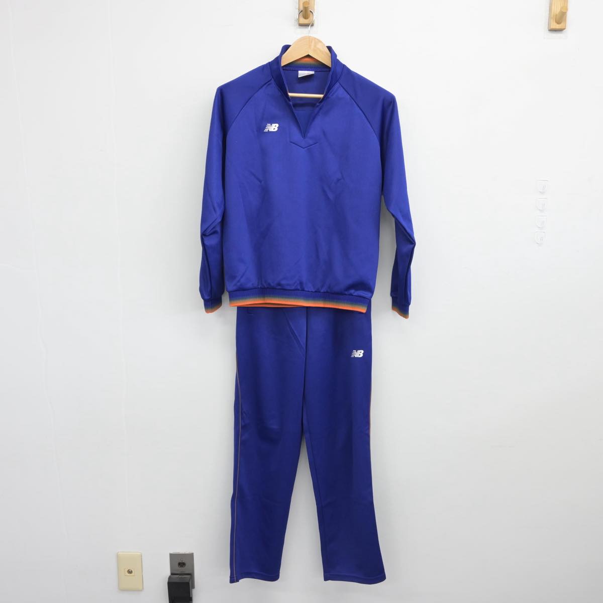 【中古】兵庫県 神戸市立長田中学校 女子制服 2点（ジャージ 上・ジャージ 下）sf031031