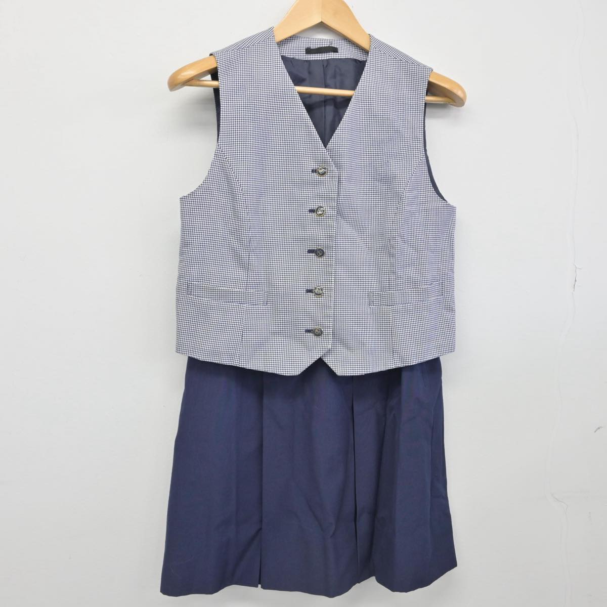 【中古】宮城県 東向陽台中学校 女子制服 2点（ベスト・スカート）sf031102