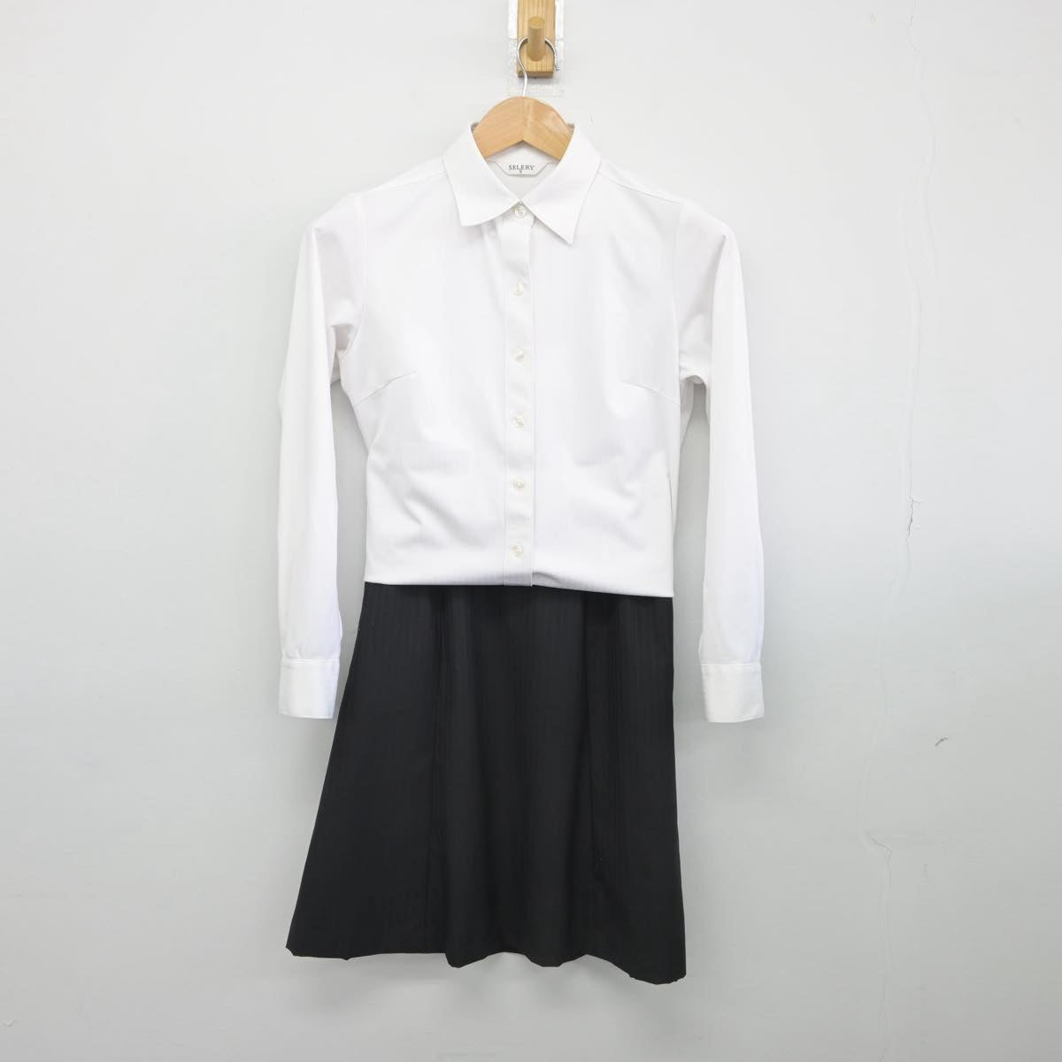 【中古】 事務服 女子制服 3点（シャツ・スカート）sf031126