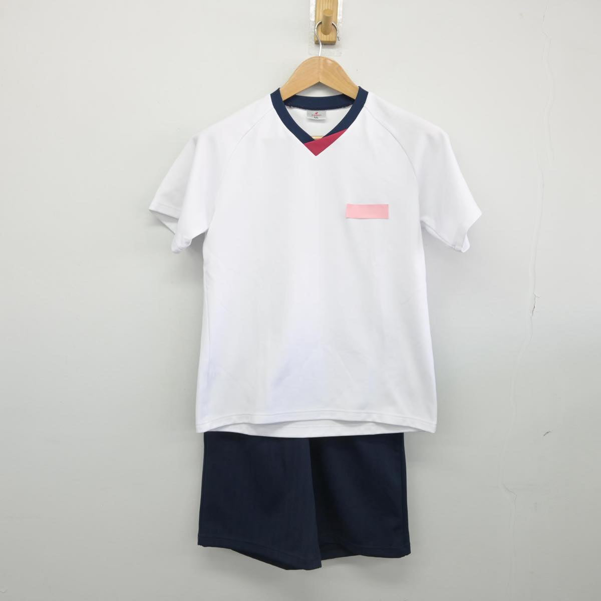 【中古】千葉県 学芸高等学校 女子制服 2点（体操服 上・体操服 下）sf031137