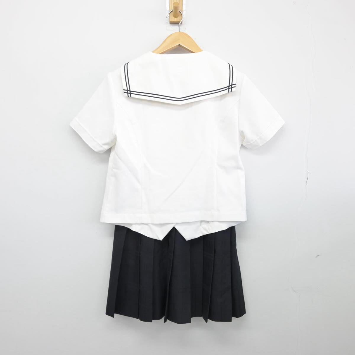 【中古】千葉県 学芸高等学校 女子制服 3点（シャツ・スカート）sf031142