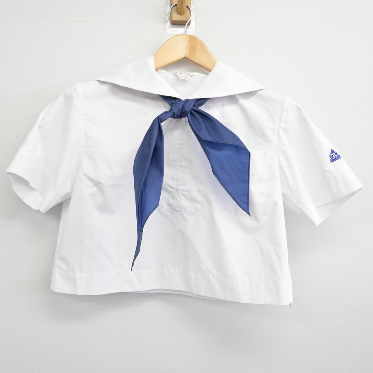 【中古】福岡県 香椎高等学校 女子制服 3点（セーラー服・スカート）sf031196