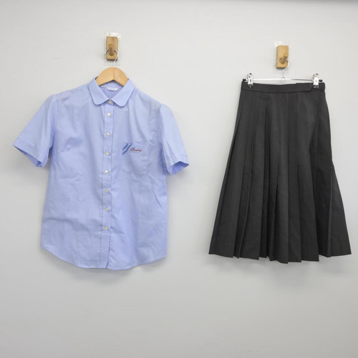 【中古】大阪府 旭陽中学校 女子制服 2点（シャツ・スカート）sf031248