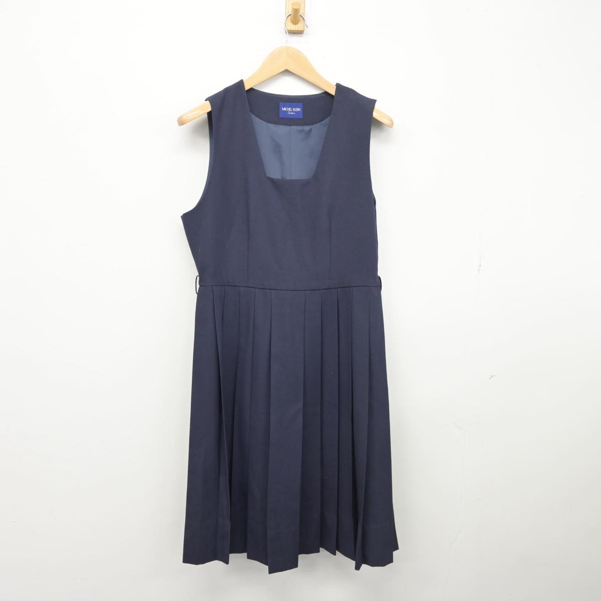 【中古】東京都 桜道中学校 女子制服 4点（セーラー服・ジャンパースカート）sf031302