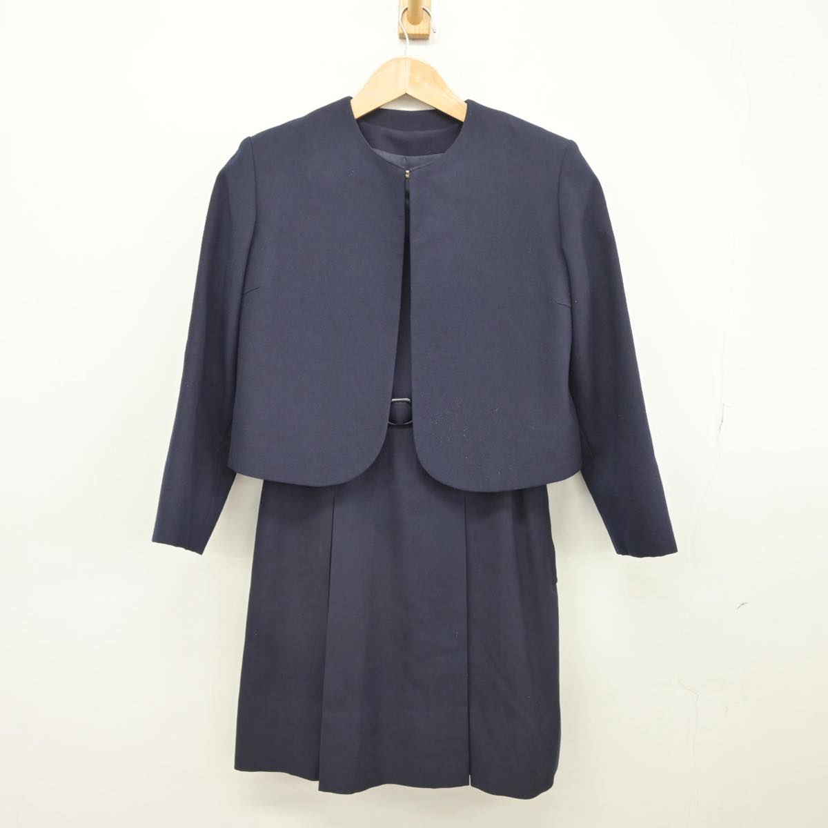 【中古】東京都 普連土学園中学校 女子制服 3点（ブレザー・ジャンパースカート）sf031324