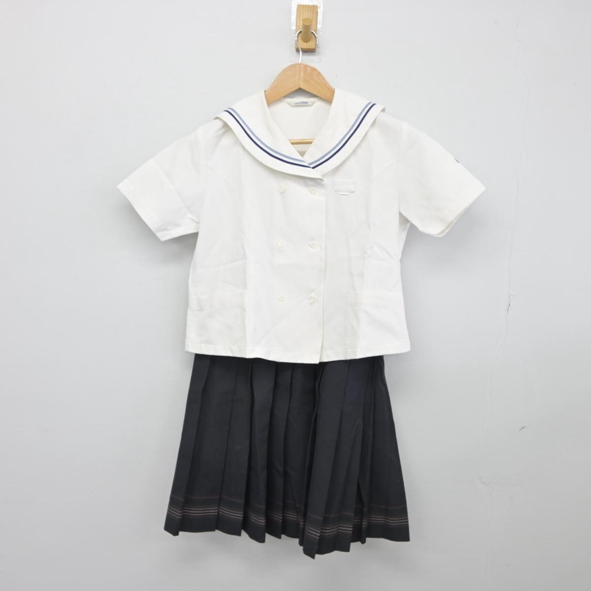 【中古】福岡県 常葉高等学校 女子制服 3点（セーラー服・スカート）sf031326