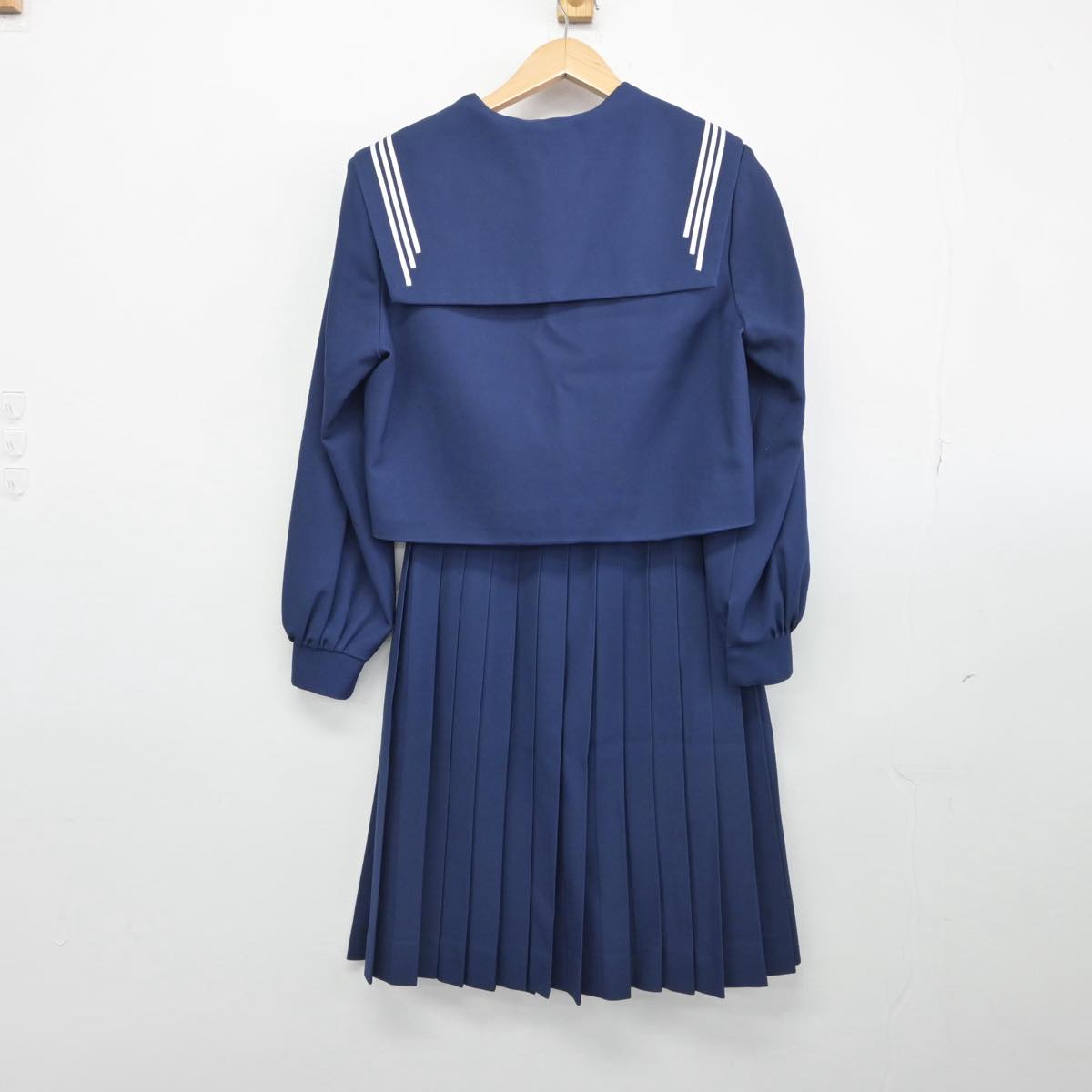 【中古】愛知県 淑徳高等学校 女子制服 4点（セーラー服・ニット・スカート）sf031343