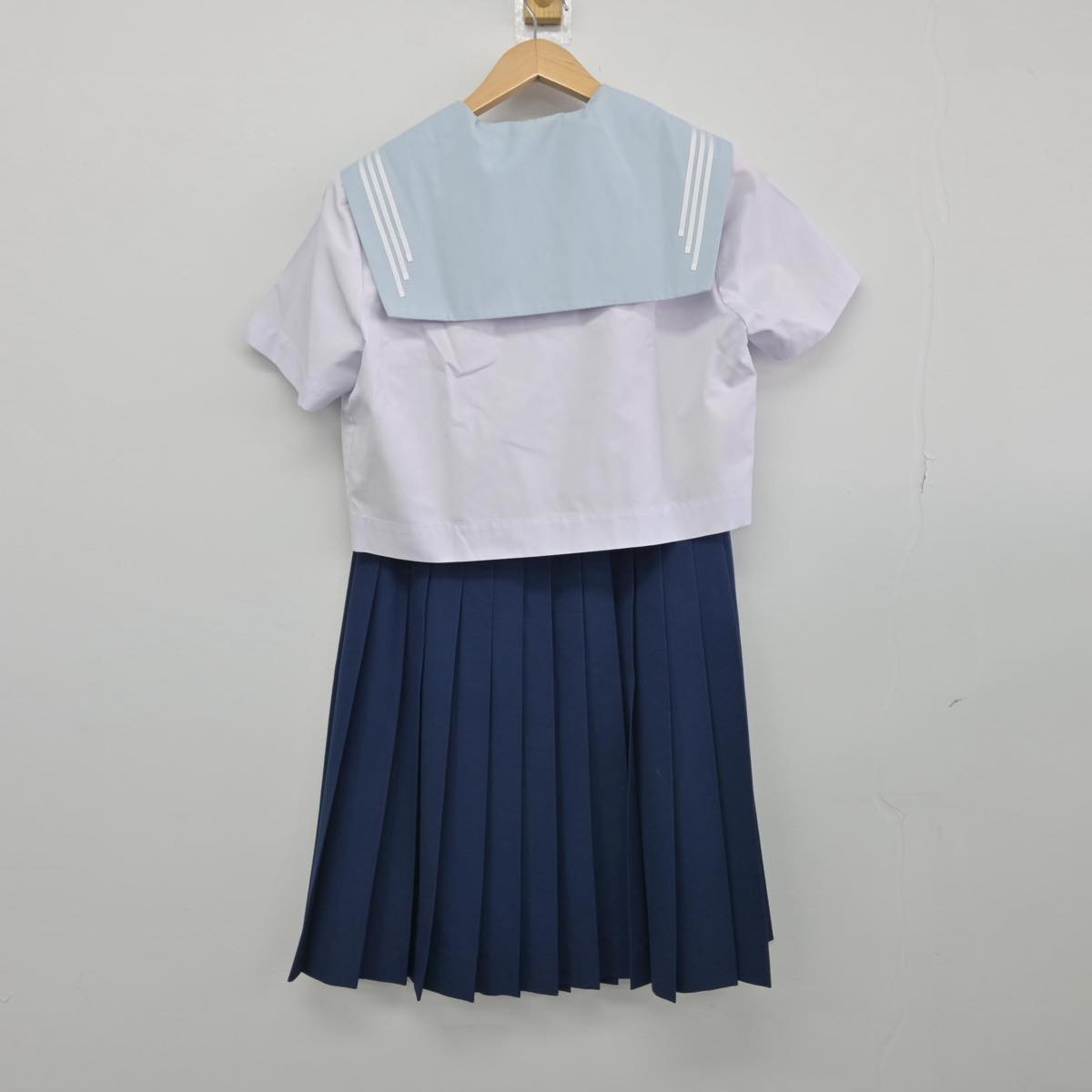 【中古】愛知県 淑徳高等学校 女子制服 2点（セーラー服・スカート）sf031345