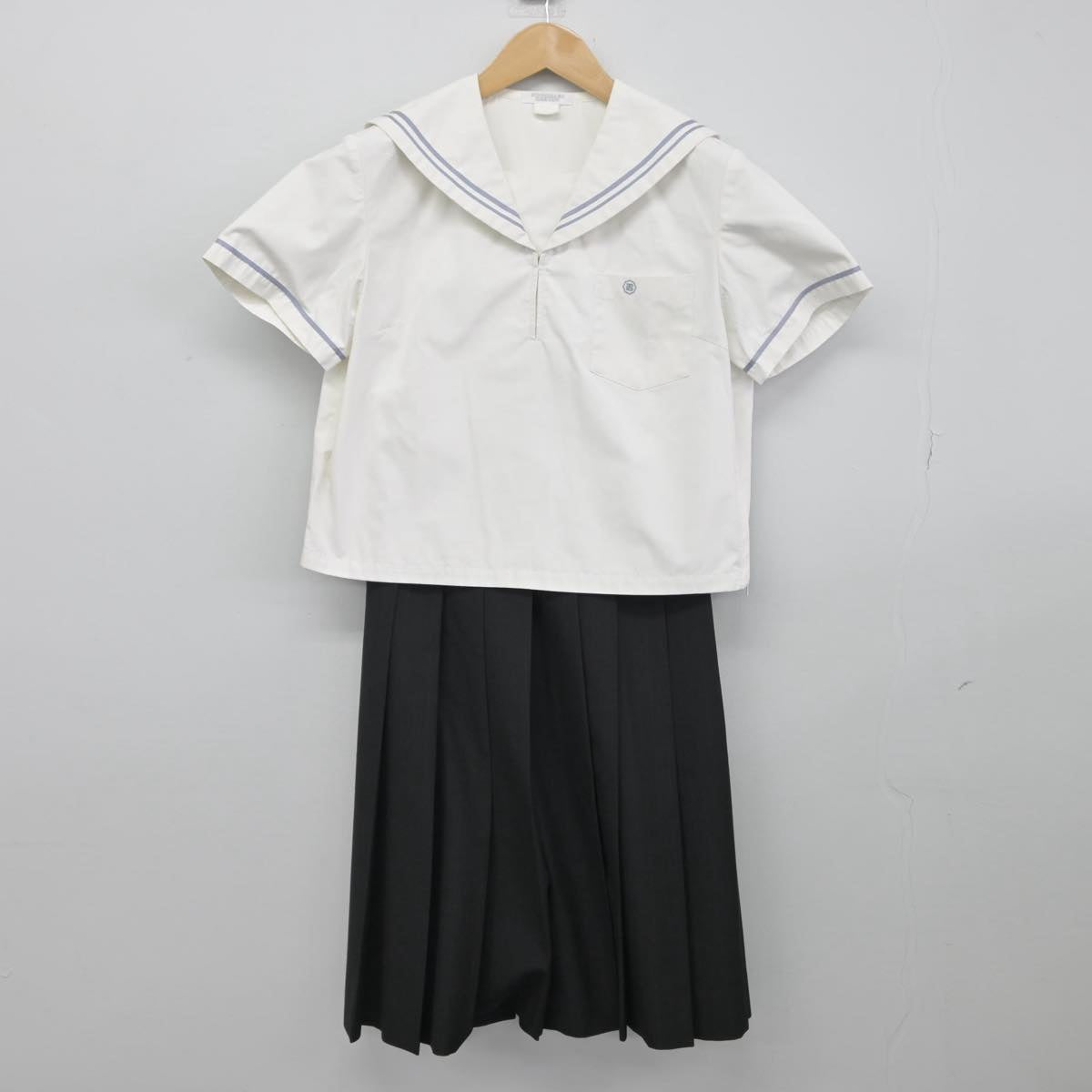 【中古】愛知県 名古屋女子大学高等学校 女子制服 2点（セーラー服・スカート）sf031370