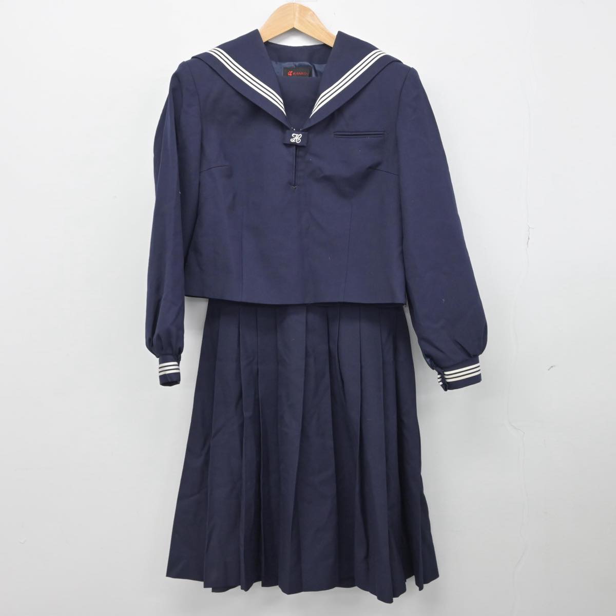 【中古】千葉県 松戸市立第一中学校 女子制服 2点（セーラー服・スカート）sf031374