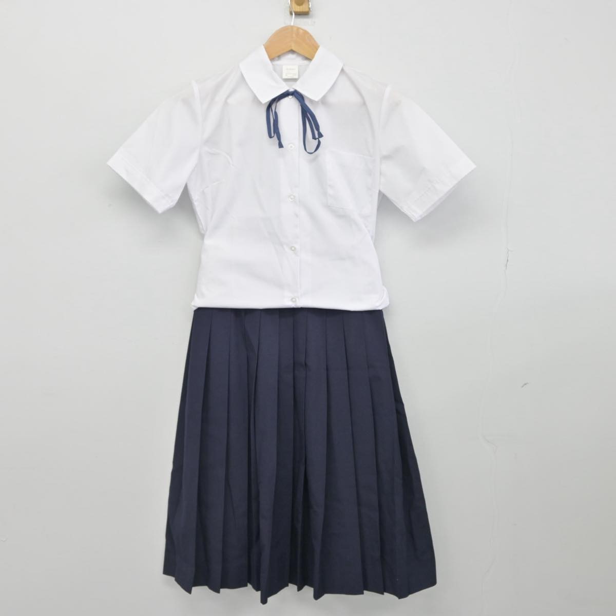 【中古】千葉県 松戸市立第一中学校 女子制服 3点（シャツ・スカート）sf031375