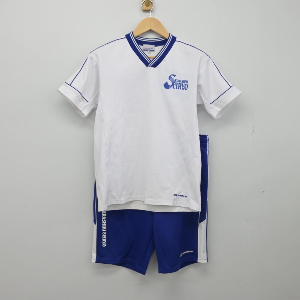 【中古】岡山県 倉敷青陵高等学校 女子制服 2点（体操服 上・体操服 下）sf031403