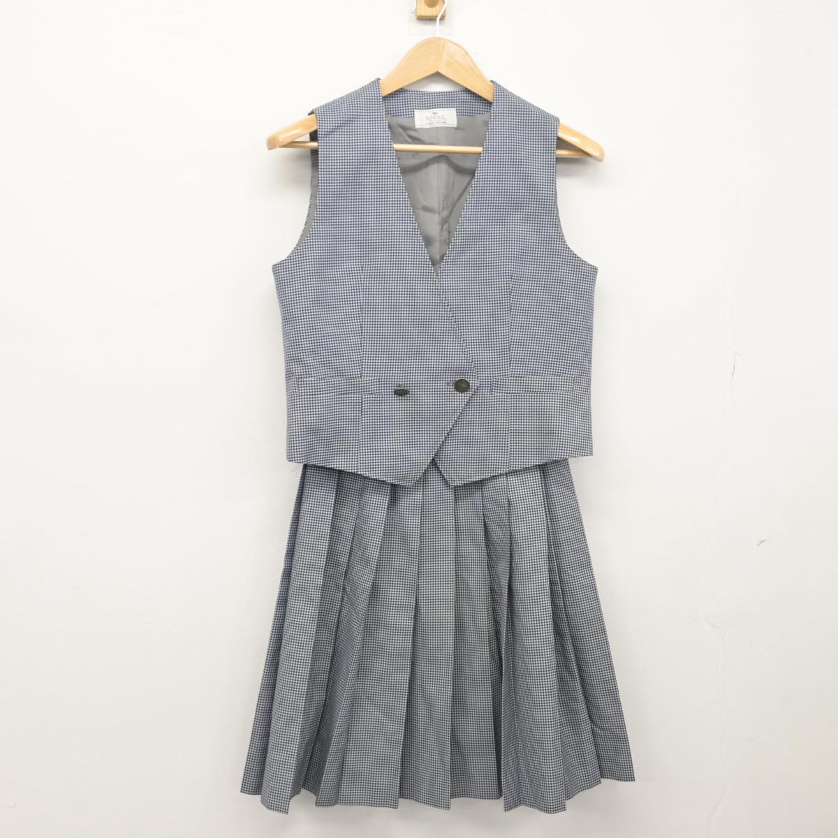 【中古】東京都 雪谷中学校 女子制服 2点（ベスト・スカート）sf031414