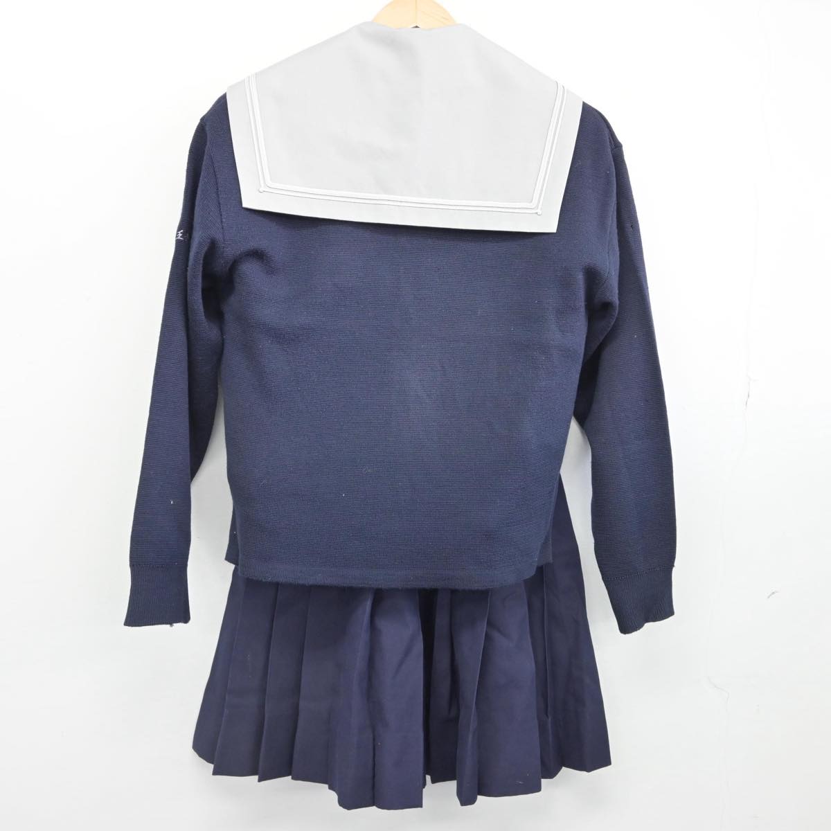 【中古】大阪府 四天王寺中学校 女子制服 4点（セーラー服・ニット・スカート）sf031457