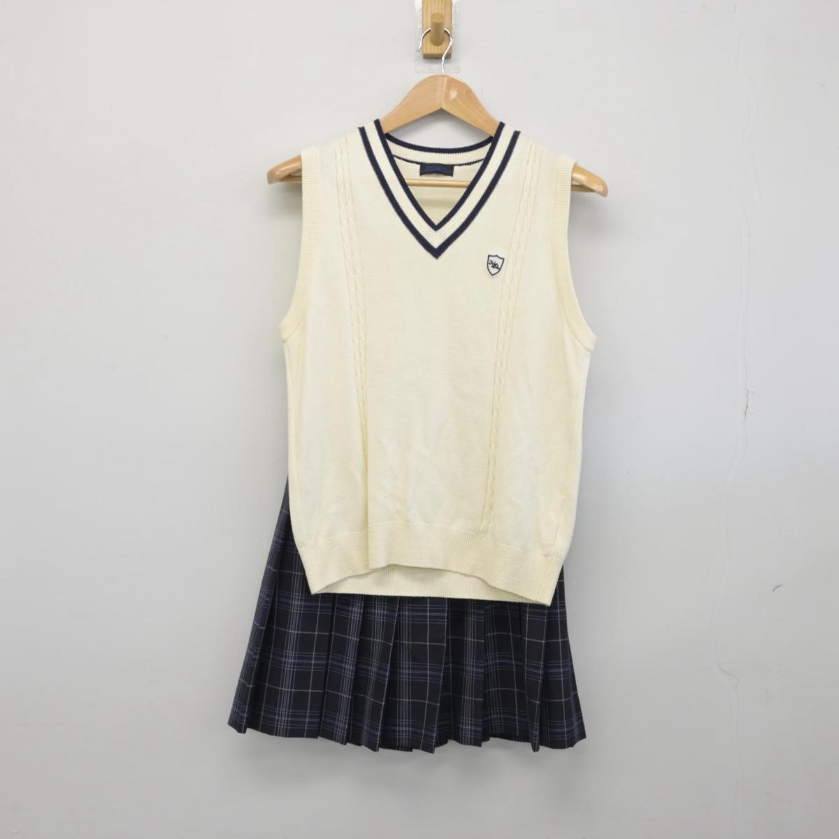 【中古】山口県 野田学園高等学校 女子制服 2点（ニットベスト・スカート）sf031487