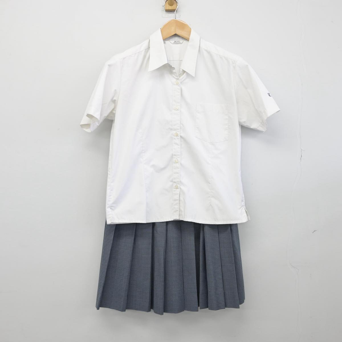 【中古】愛知県 東邦高等学校 女子制服 2点（シャツ・スカート）sf031494