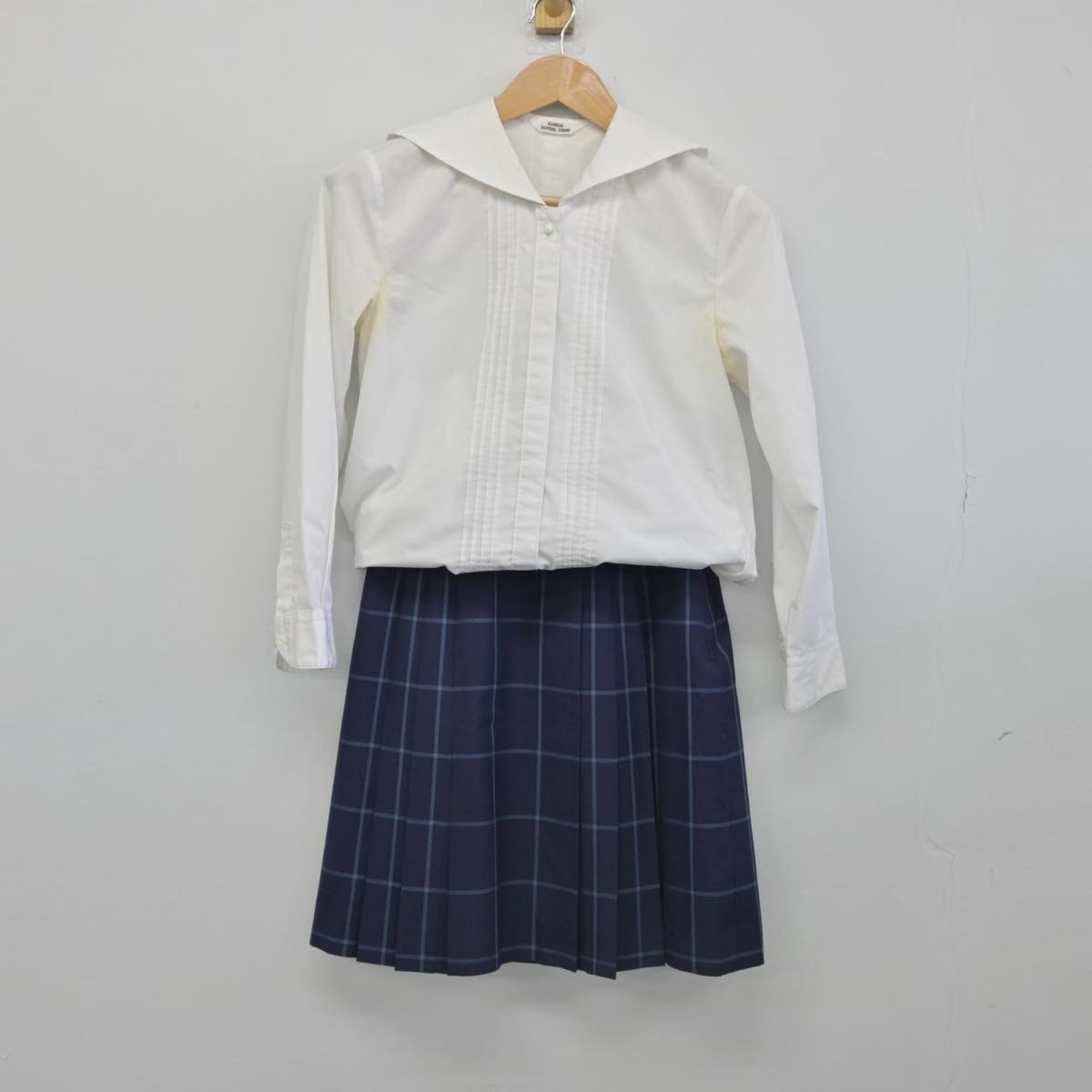 【中古】岐阜県 岐阜私立富田高等学校 女子制服 2点（シャツ・スカート）sf031500