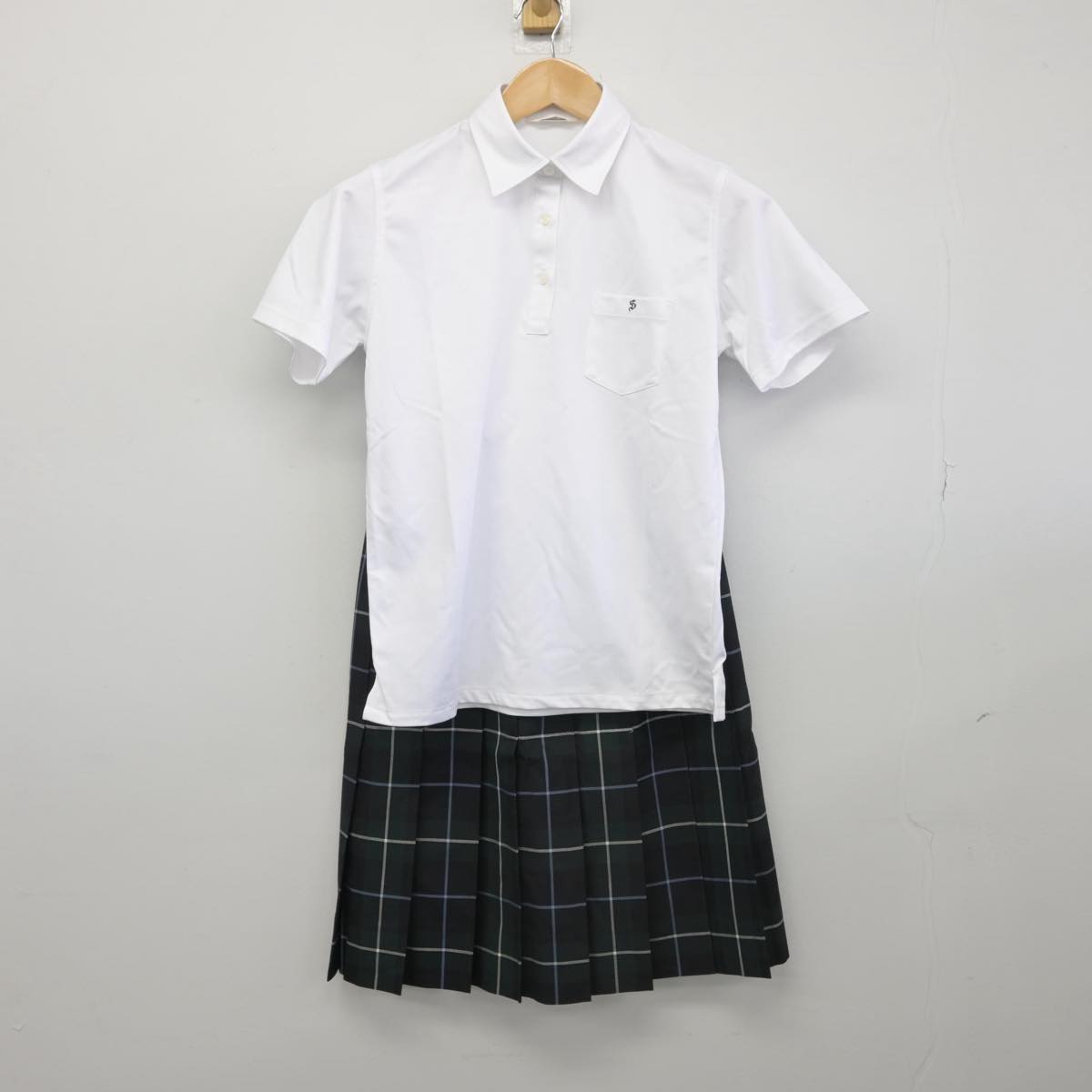 【中古】宮城県 盛岡誠桜高等学校 女子制服 4点（ニットベスト・シャツ・シャツ・スカート）sf031502