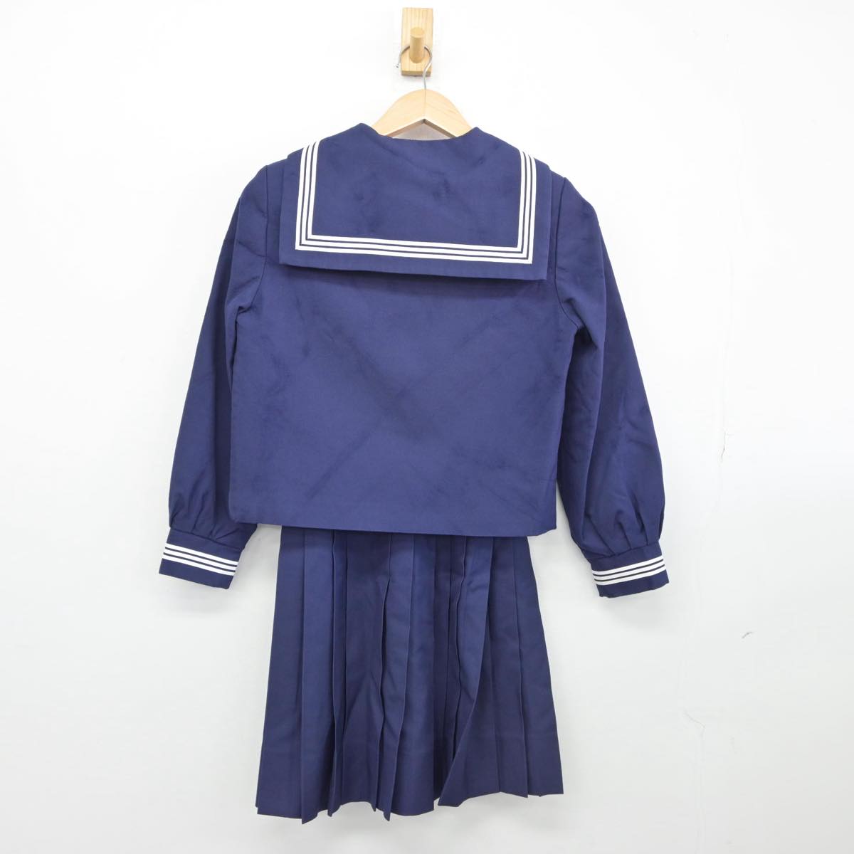 【中古】京都府 京都女子中学校・高等学校 女子制服 3点（セーラー服・スカート）sf031528