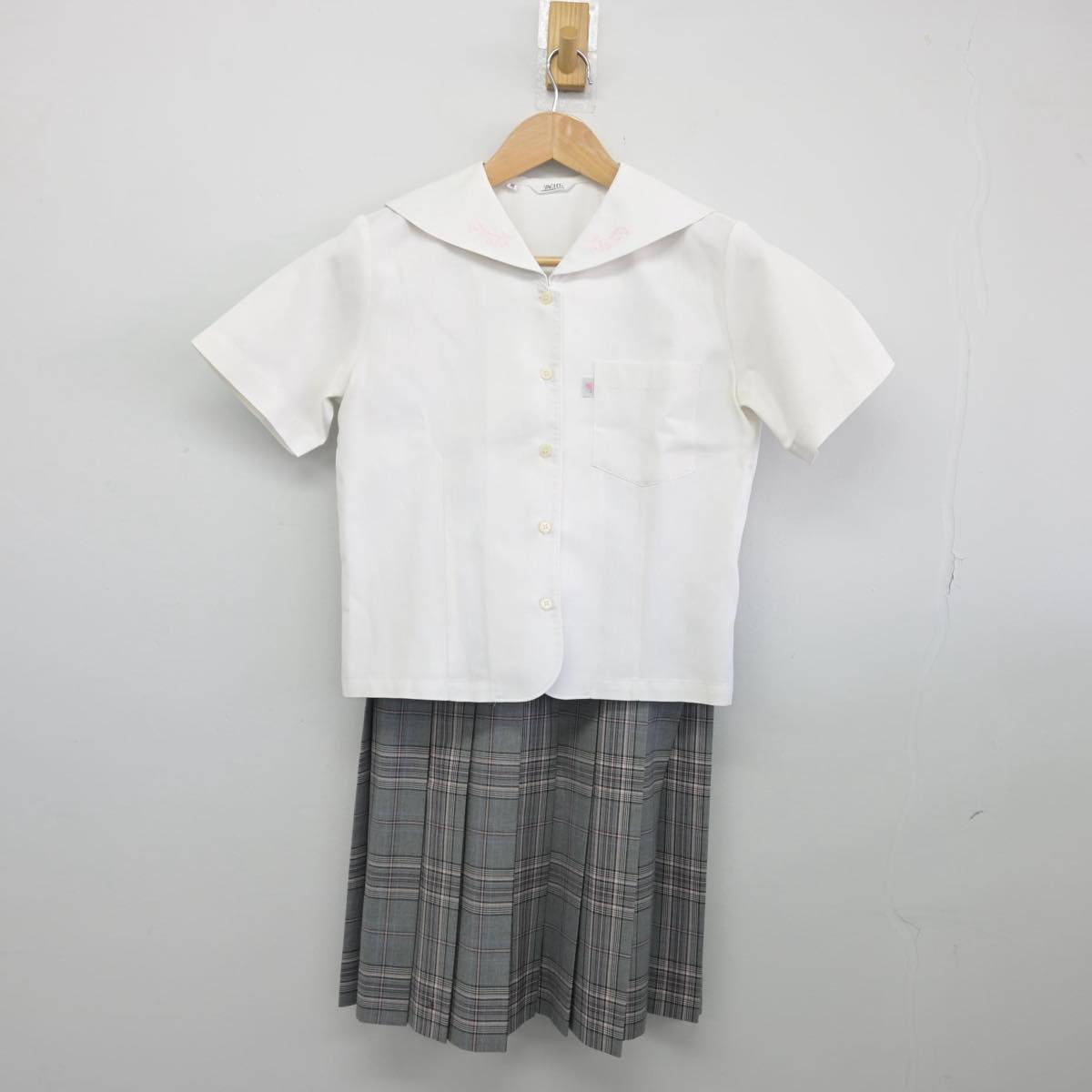 【中古】熊本県 水俣高等学校 女子制服 2点（セーラー服・スカート）sf031536