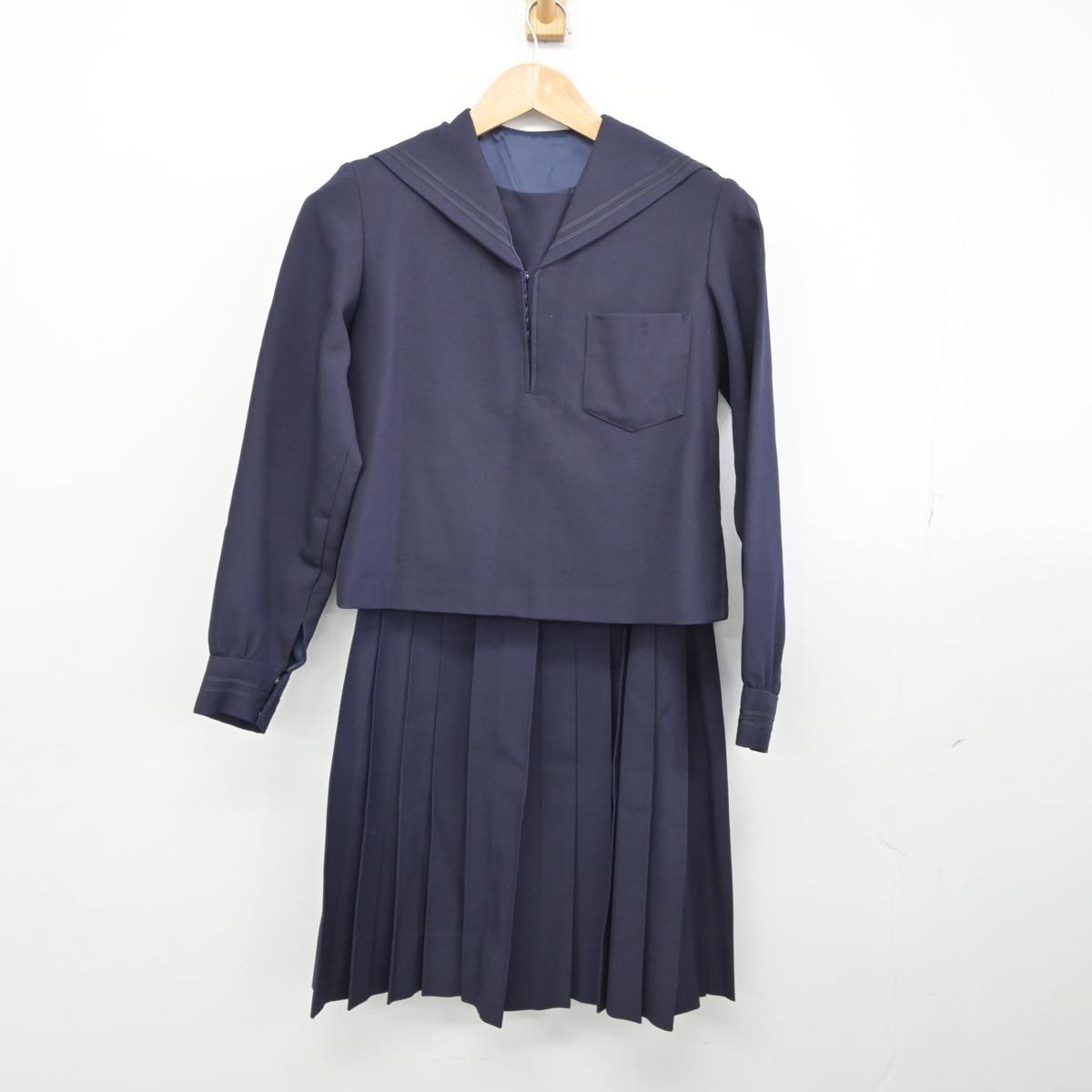 【中古】東京都 田園調布学園中等部・高等部 女子制服 2点（セーラー服・スカート）sf031548