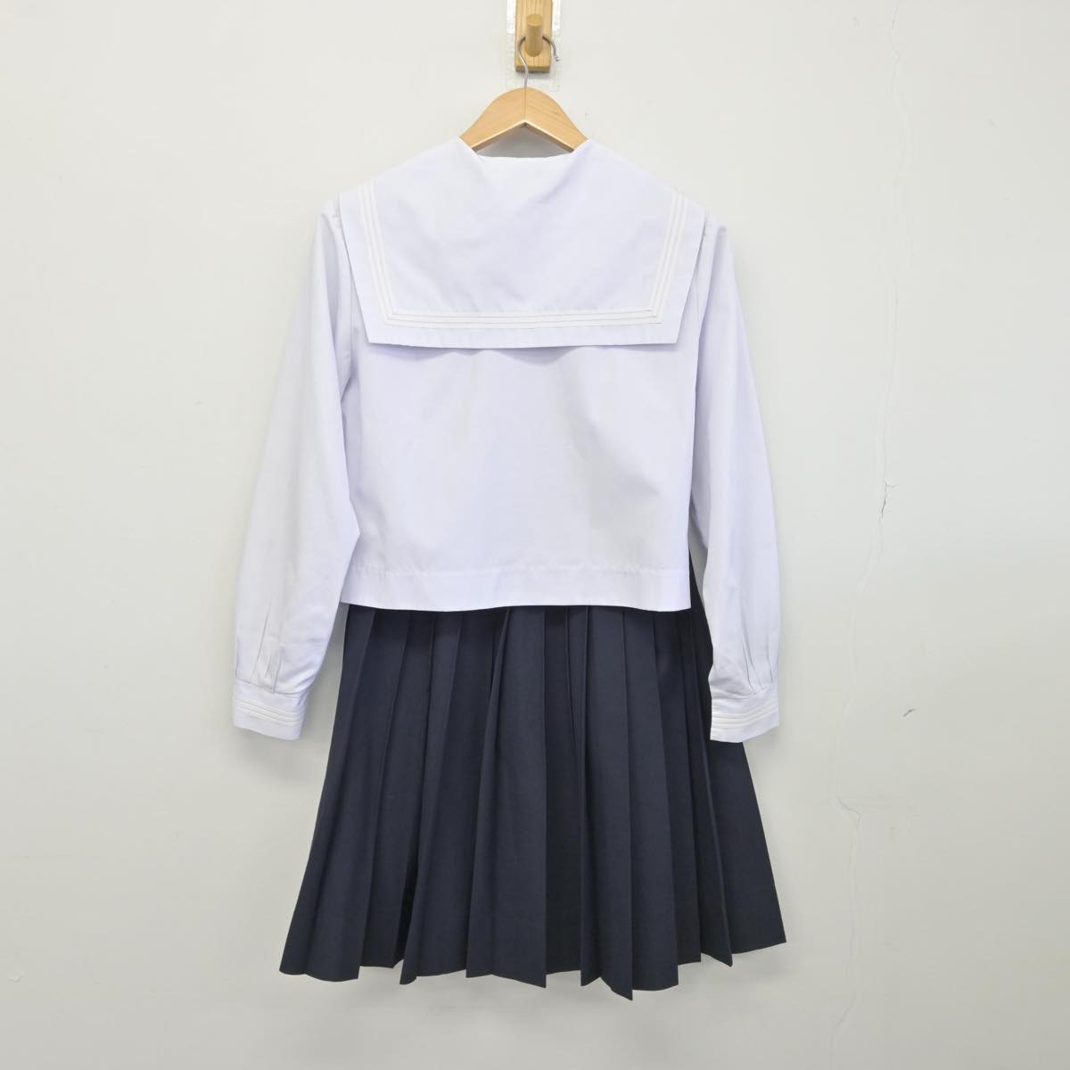 【中古】兵庫県 加古川東高等学校 女子制服 3点（ニット・セーラー服・スカート）sf031555