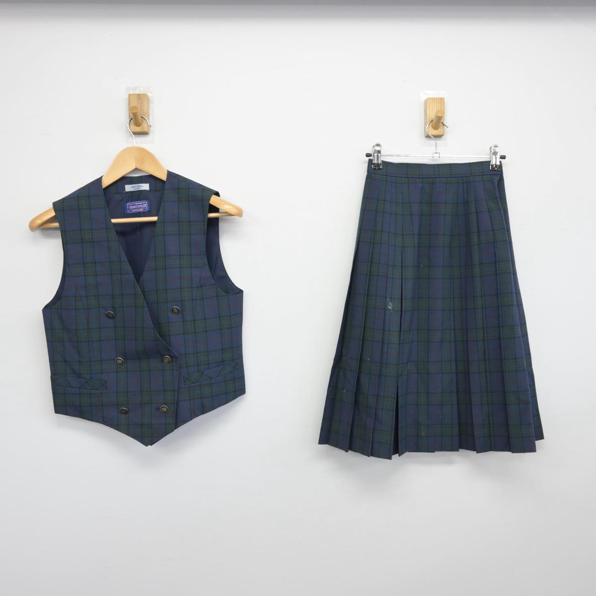 【中古】京都府 福知山私立淑徳高等学校 女子制服 2点（ベスト・スカート）sf031560