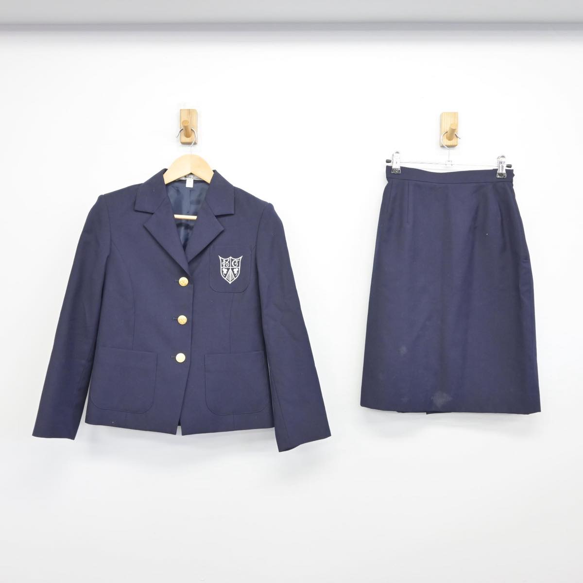 【中古】兵庫県 甲南女子大学 女子制服 2点（ブレザー・スカート）sf031563