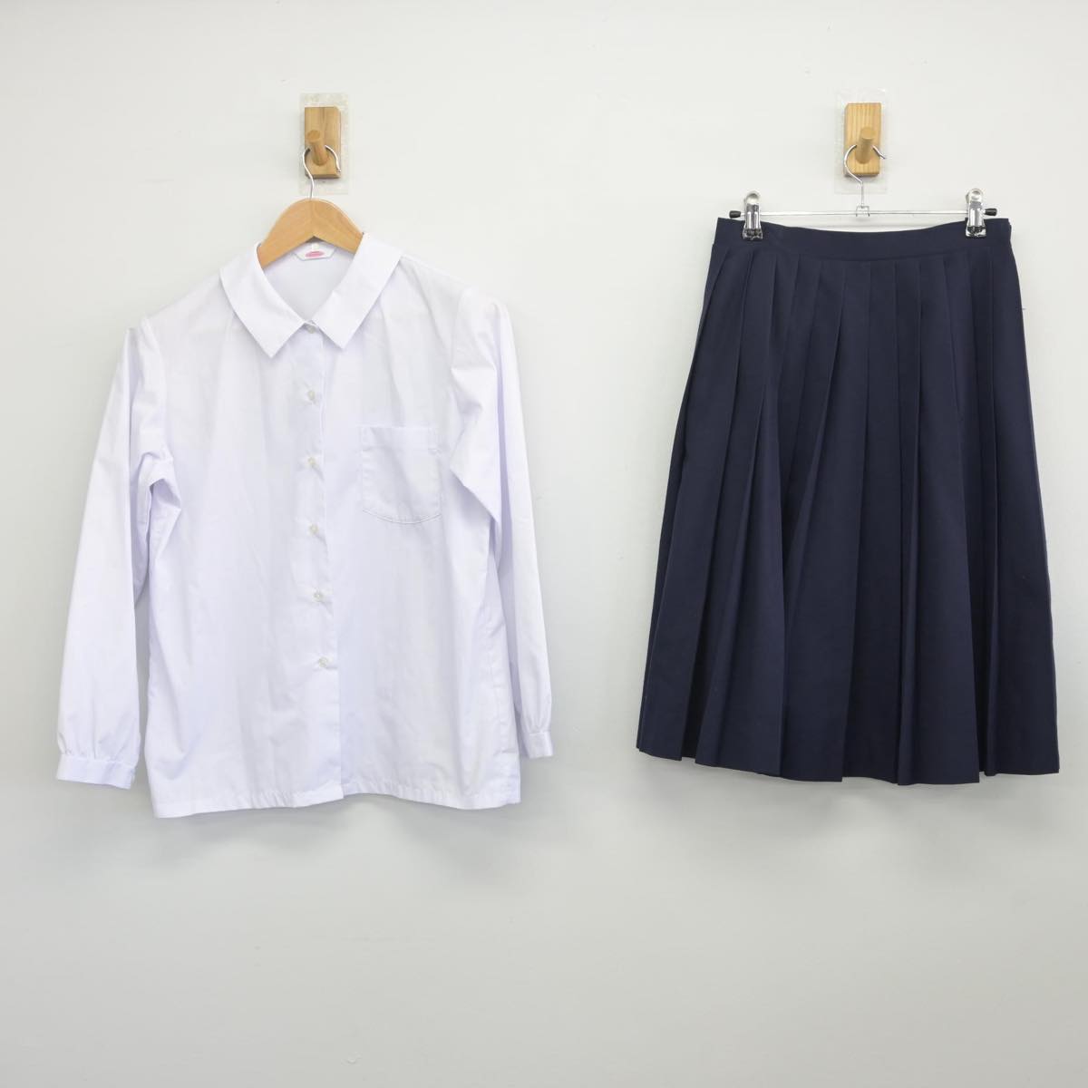 【中古】埼玉県 さいたま市立美園中学校 女子制服 4点（ブレザー・ベスト・シャツ・スカート）sf031629