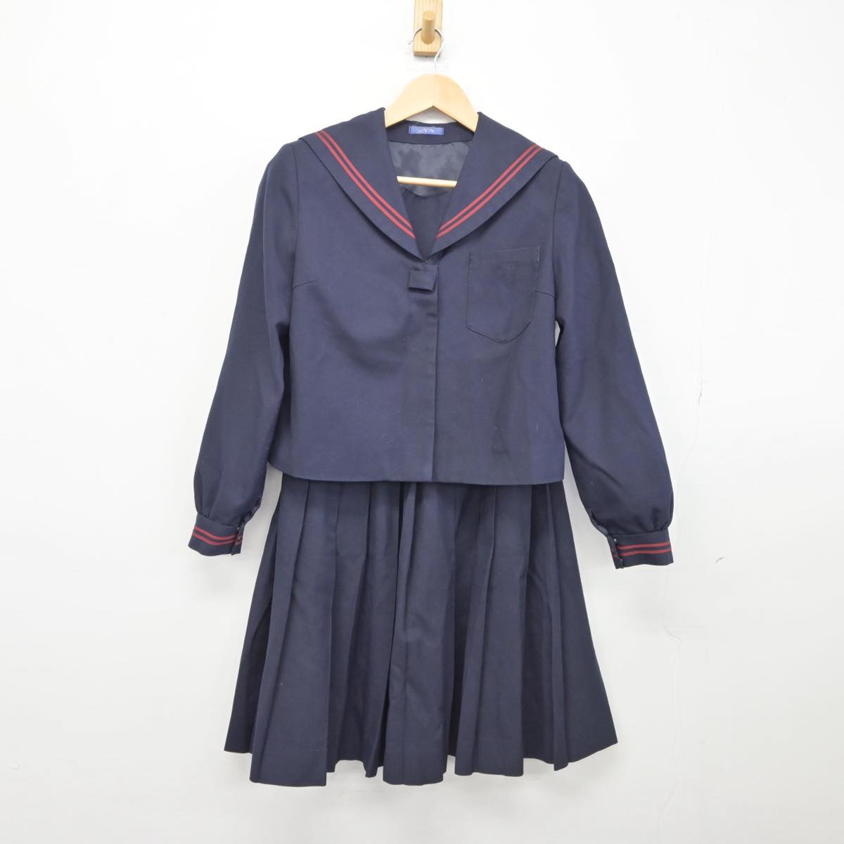 【中古】福島県 郡山第一中学校 女子制服 2点（セーラー服・スカート）sf031713