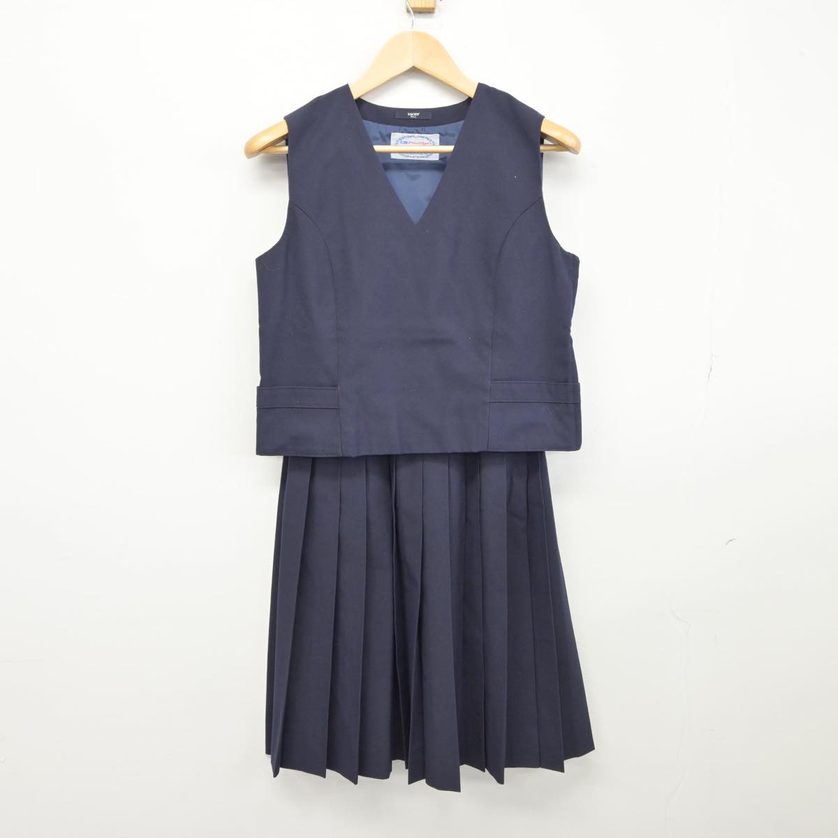 【中古】埼玉県 上里中学校 女子制服 2点（ベスト・スカート）sf031718