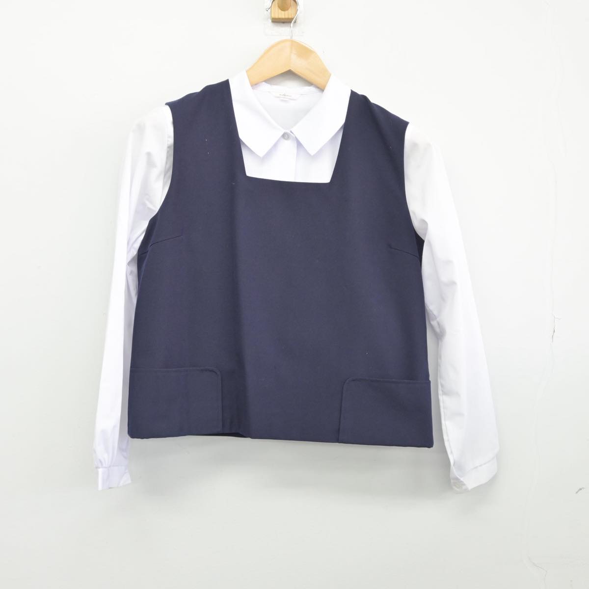 【中古】愛媛県 拓南中学校 女子制服 2点（ベスト・シャツ）sf031767